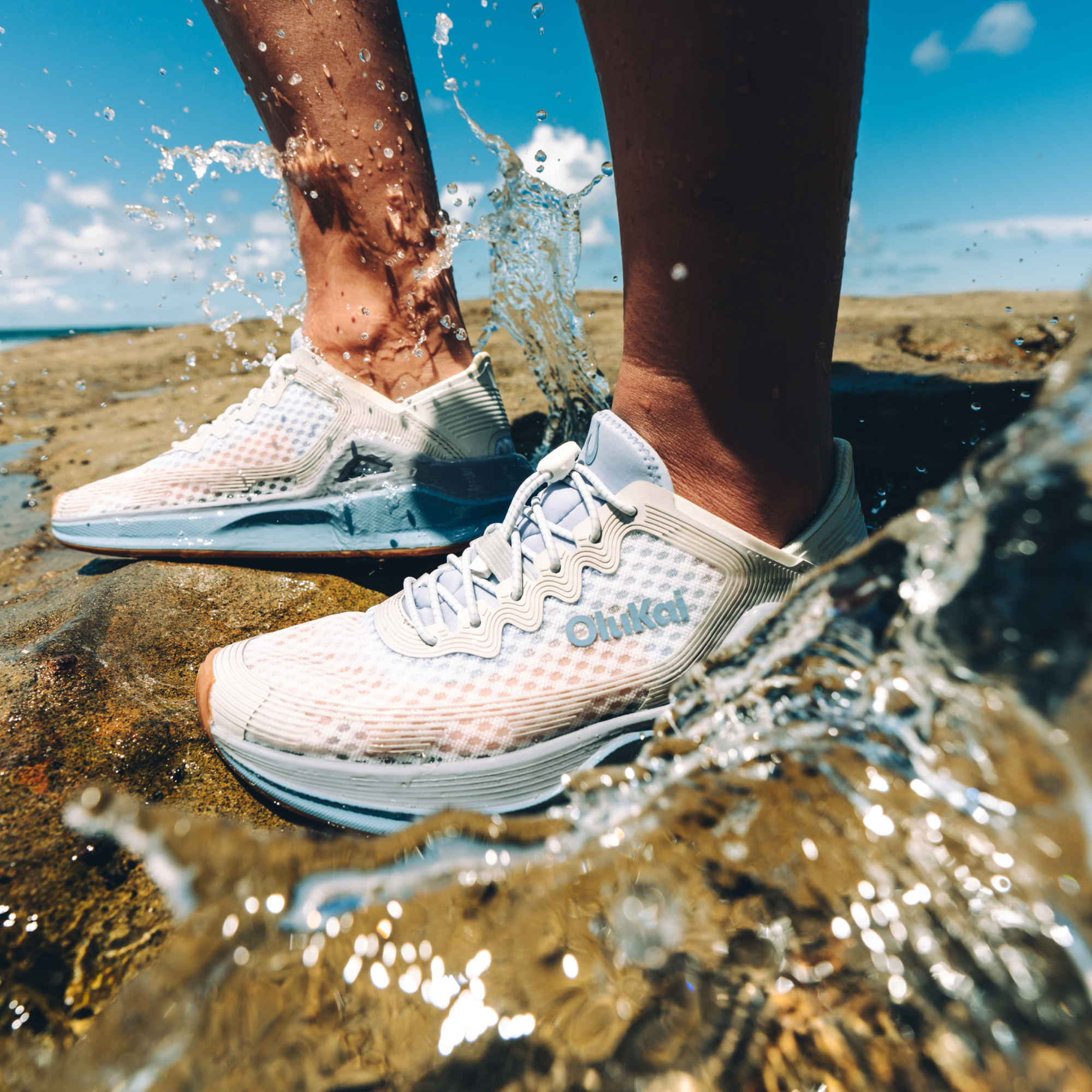 'Ahi - Bright White / Lanai Breeze - Image 2